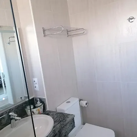 Apartamento-estudio First Line Of The Malaga -benalmadena شقة فندقية