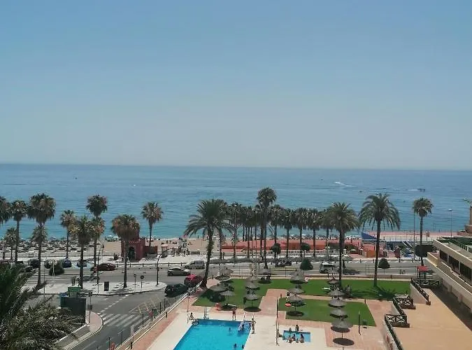 公寓式酒店 Apartamento-estudio First Line Of The Malaga -benalmadena 3*