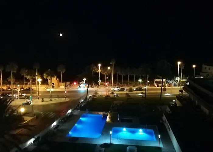 公寓式酒店 Apartamento-estudio First Line Of The Malaga -benalmadena 3*